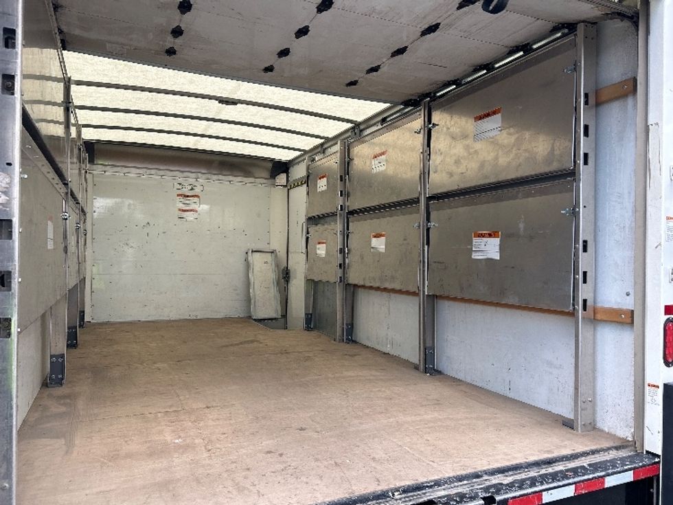 Light Duty Box Truck-Light and Medium Duty Trucks-GMC-2022-Savana G33903-Harrisburg-PA-30,256\n\t\tmiles-$ 41,500 - Image 12