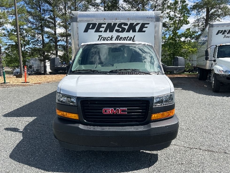 Light Duty Box Truck-Light and Medium Duty Trucks-GMC-2022-Savana G33903-Harrisburg-PA-30,256\n\t\tmiles-$ 41,500 - Image 2