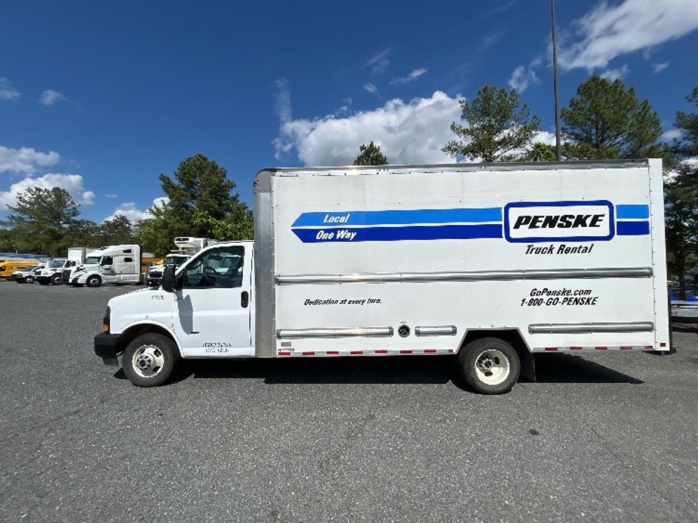 Light Duty Box Truck-Light and Medium Duty Trucks-GMC-2022-Savana G33903-Harrisburg-PA-30,256\n\t\tmiles-$ 41,500 - Image 4