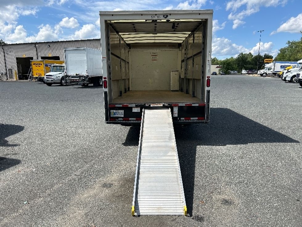 Light Duty Box Truck-Light and Medium Duty Trucks-GMC-2022-Savana G33903-Harrisburg-PA-30,256\n\t\tmiles-$ 41,500 - Image 9