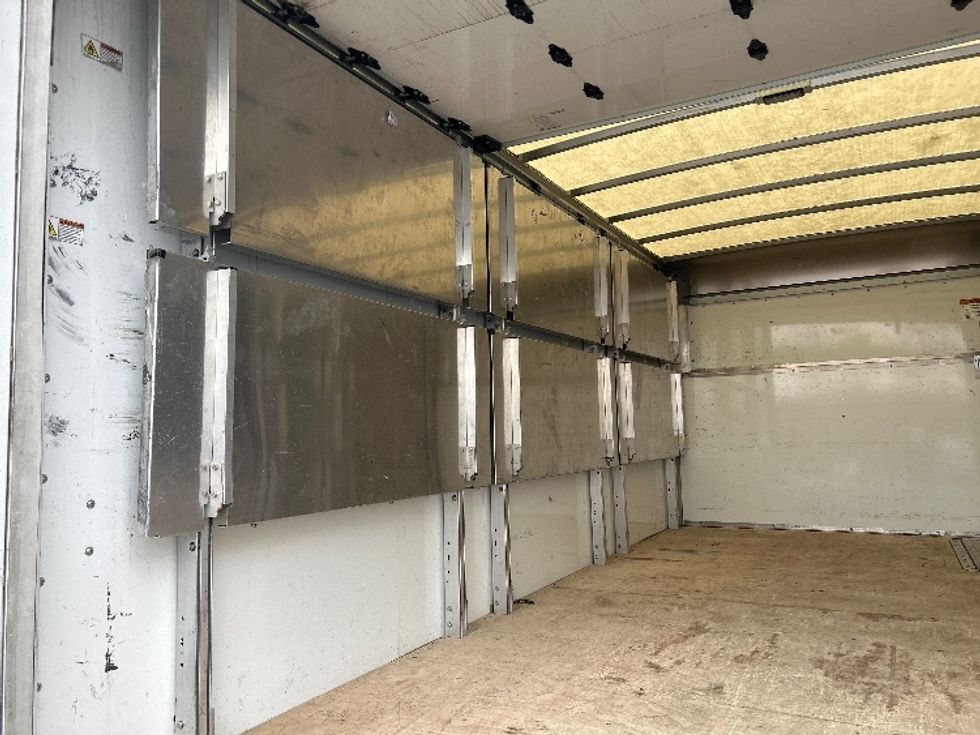 Light Duty Box Truck-Light and Medium Duty Trucks-GMC-2022-Savana G33903-Harrisburg-PA-39,097\n\t\tmiles-$ 41,500 - Image 11