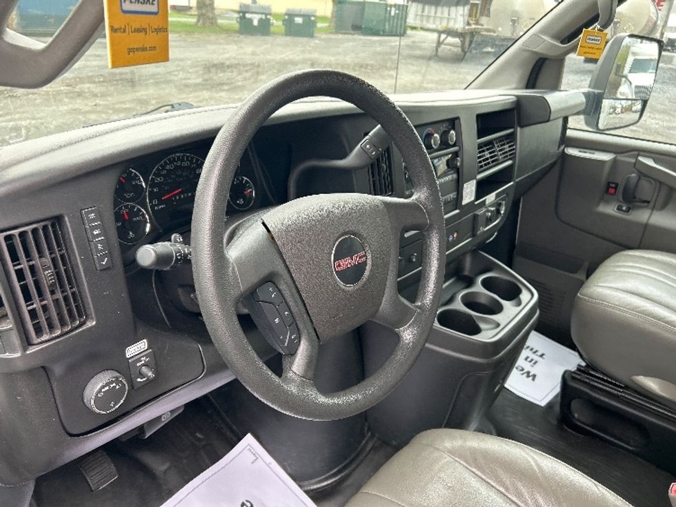 Light Duty Box Truck-Light and Medium Duty Trucks-GMC-2022-Savana G33903-Harrisburg-PA-39,097\n\t\tmiles-$ 41,500 - Image 17