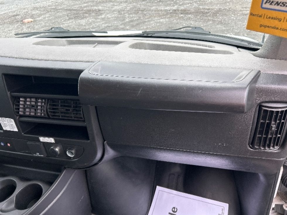 Light Duty Box Truck-Light and Medium Duty Trucks-GMC-2022-Savana G33903-Harrisburg-PA-39,097\n\t\tmiles-$ 41,500 - Image 21