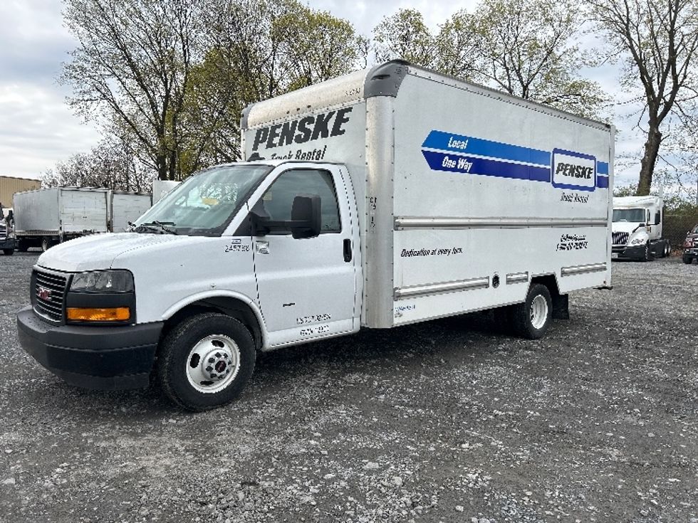 2022 Gmc Savana 3500 Cutaway photo 3