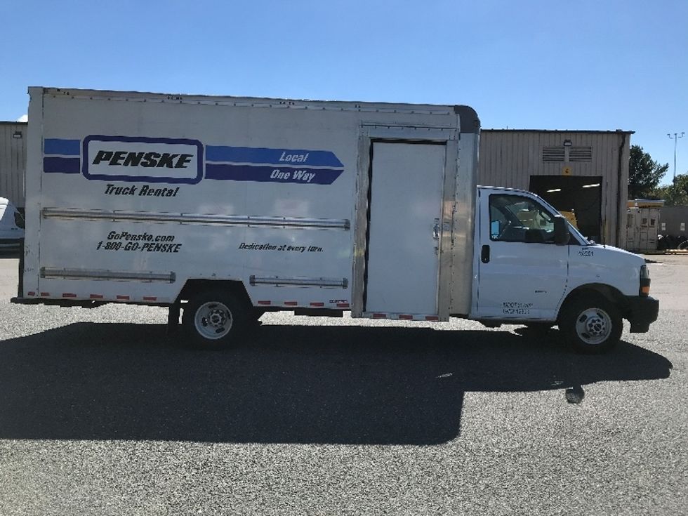 Light Duty Box Truck-Light and Medium Duty Trucks-GMC-2022-Savana G33903-Harrisburg-PA-41,493\n\t\tmiles-$ 40,250 - Image 15