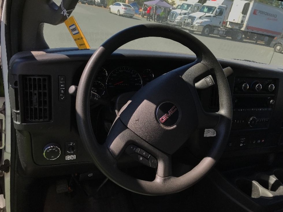 Light Duty Box Truck-Light and Medium Duty Trucks-GMC-2022-Savana G33903-Harrisburg-PA-41,493\n\t\tmiles-$ 40,250 - Image 18