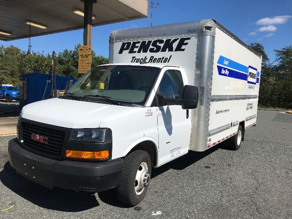 2022 Gmc Savana 3500 Cutaway photo 3