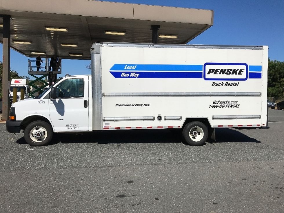 2022 Gmc Savana 3500 Cutaway photo 4