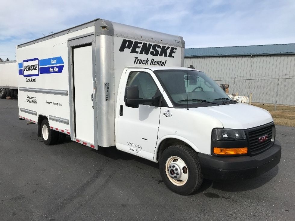 Light Duty Box Truck-Light and Medium Duty Trucks-GMC-2022-Savana G33903-Harrisonburg-VA-44,877\n\t\tmiles-$ 43,750 - Image 1