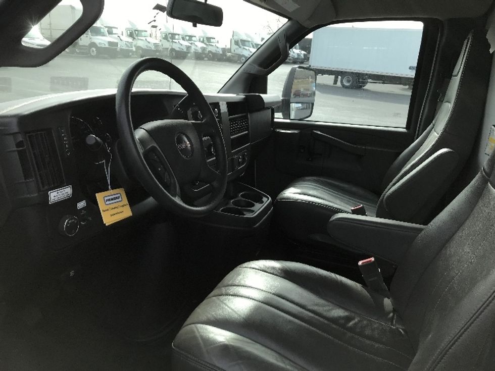 Light Duty Box Truck-Light and Medium Duty Trucks-GMC-2022-Savana G33903-Harrisonburg-VA-44,877\n\t\tmiles-$ 43,750 - Image 16