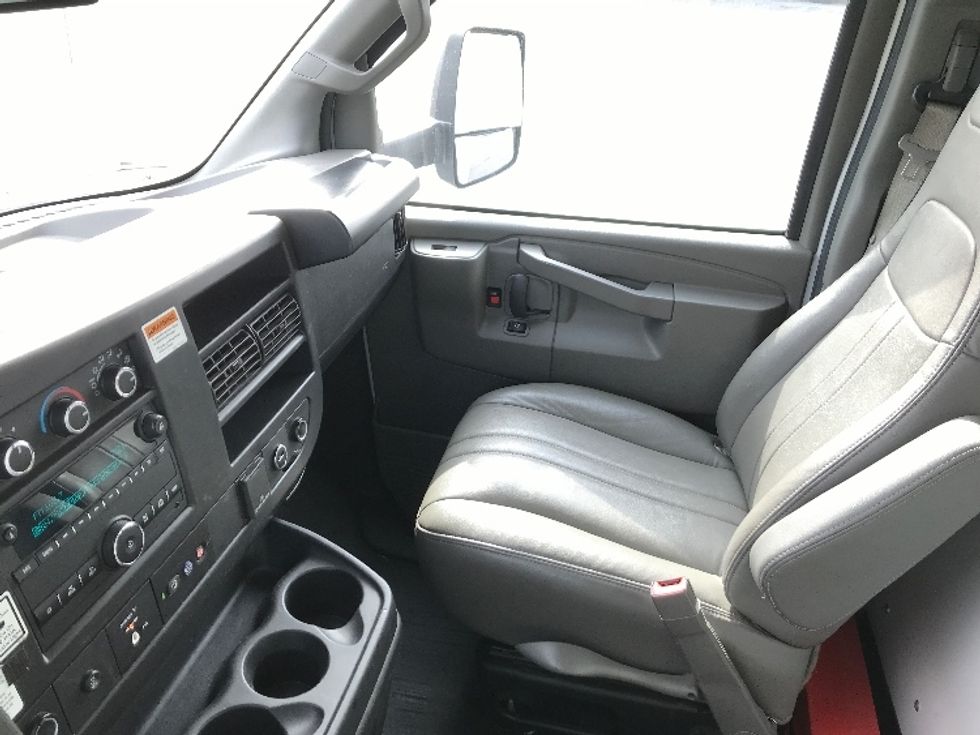 Light Duty Box Truck-Light and Medium Duty Trucks-GMC-2022-Savana G33903-Harrisonburg-VA-44,877\n\t\tmiles-$ 43,750 - Image 18