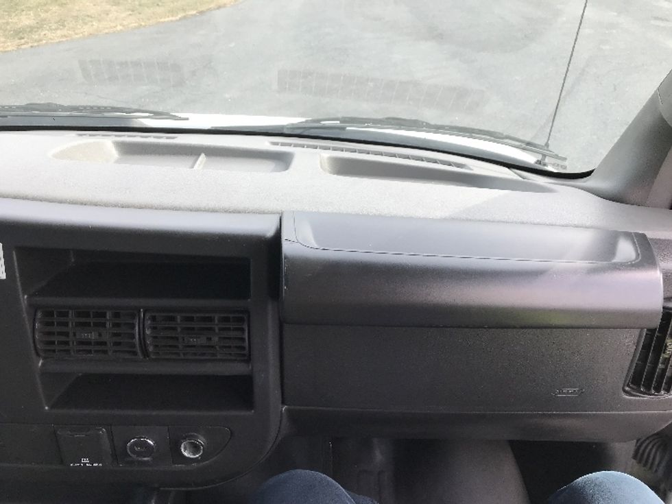 Light Duty Box Truck-Light and Medium Duty Trucks-GMC-2022-Savana G33903-Harrisonburg-VA-44,877\n\t\tmiles-$ 43,750 - Image 20