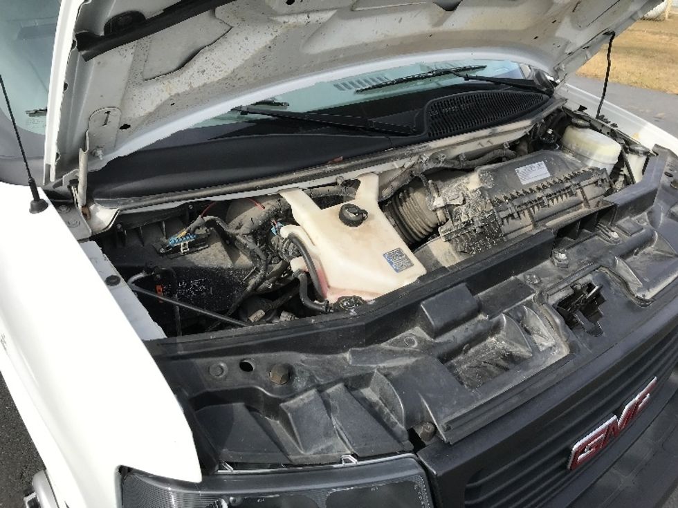 Light Duty Box Truck-Light and Medium Duty Trucks-GMC-2022-Savana G33903-Harrisonburg-VA-44,877\n\t\tmiles-$ 43,750 - Image 22