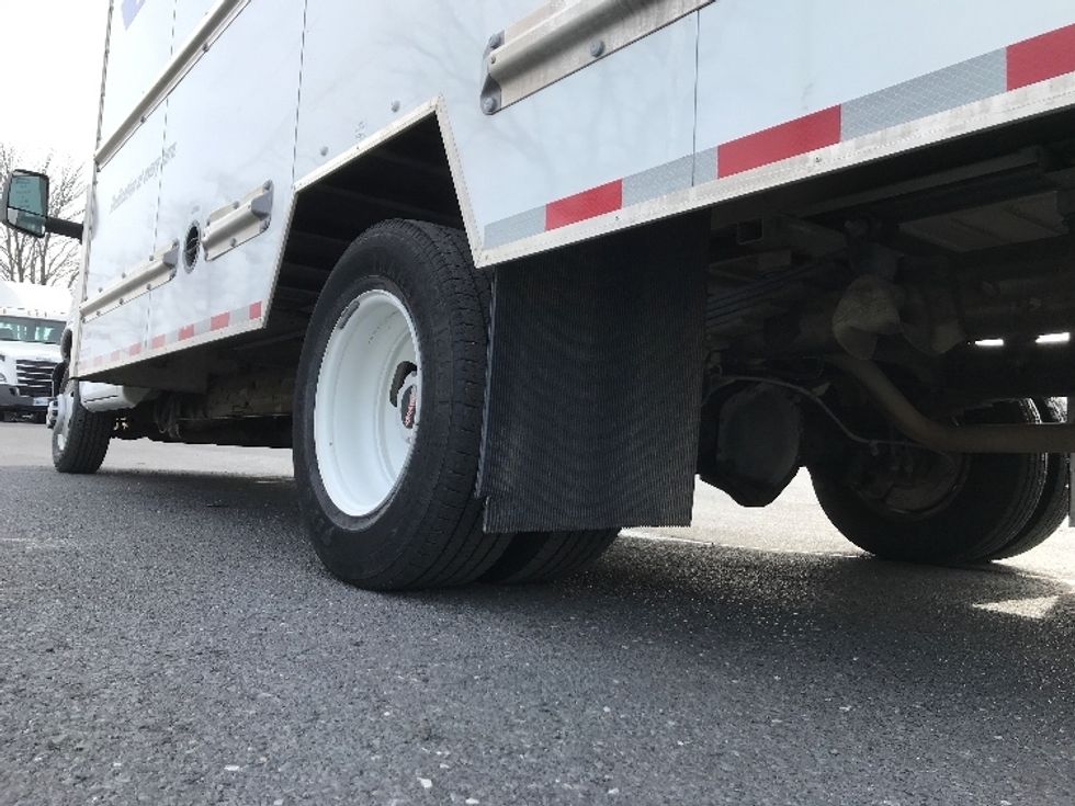 Light Duty Box Truck-Light and Medium Duty Trucks-GMC-2022-Savana G33903-Harrisonburg-VA-44,877\n\t\tmiles-$ 43,750 - Image 5