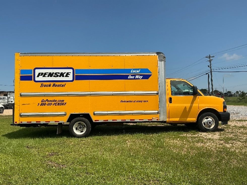 Light Duty Box Truck-Light and Medium Duty Trucks-GMC-2022-Savana G33903-Hattiesburg-MS-118,592\n\t\tmiles-$ 25,750 - Image 15