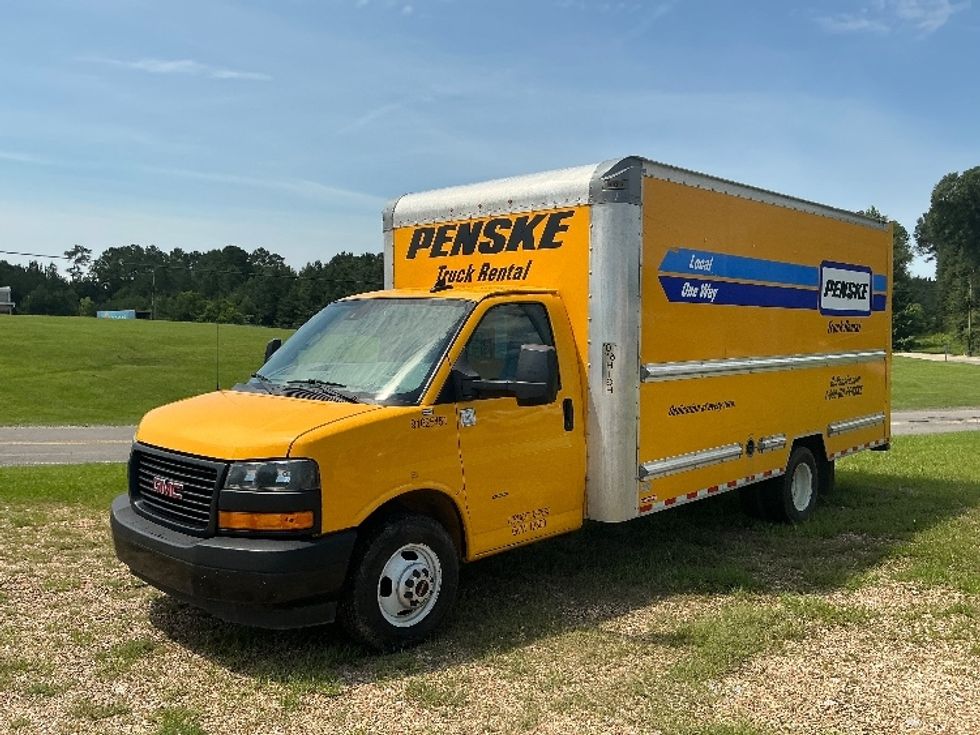 Light Duty Box Truck-Light and Medium Duty Trucks-GMC-2022-Savana G33903-Hattiesburg-MS-118,592\n\t\tmiles-$ 25,750 - Image 3