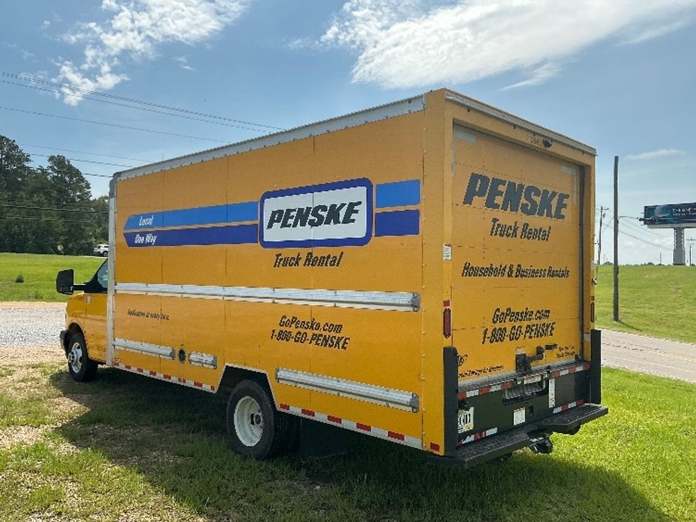 Light Duty Box Truck-Light and Medium Duty Trucks-GMC-2022-Savana G33903-Hattiesburg-MS-118,592\n\t\tmiles-$ 25,750 - Image 6
