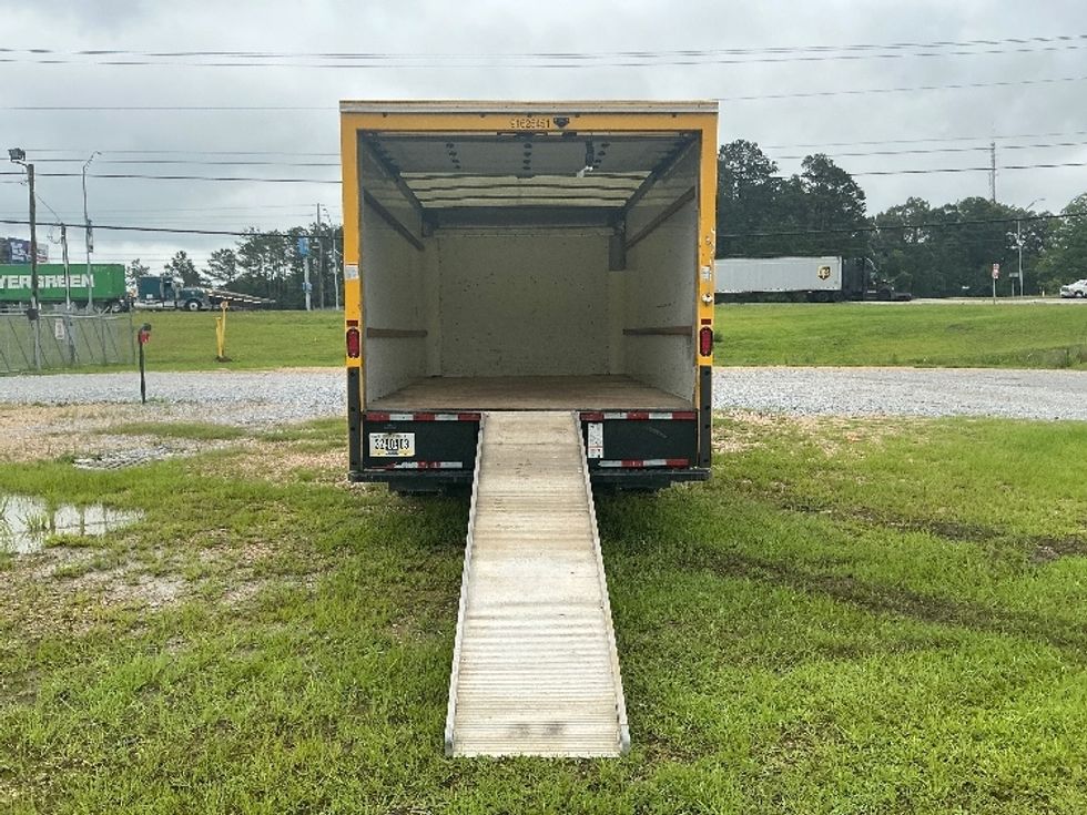 Light Duty Box Truck-Light and Medium Duty Trucks-GMC-2022-Savana G33903-Hattiesburg-MS-118,592\n\t\tmiles-$ 25,750 - Image 9