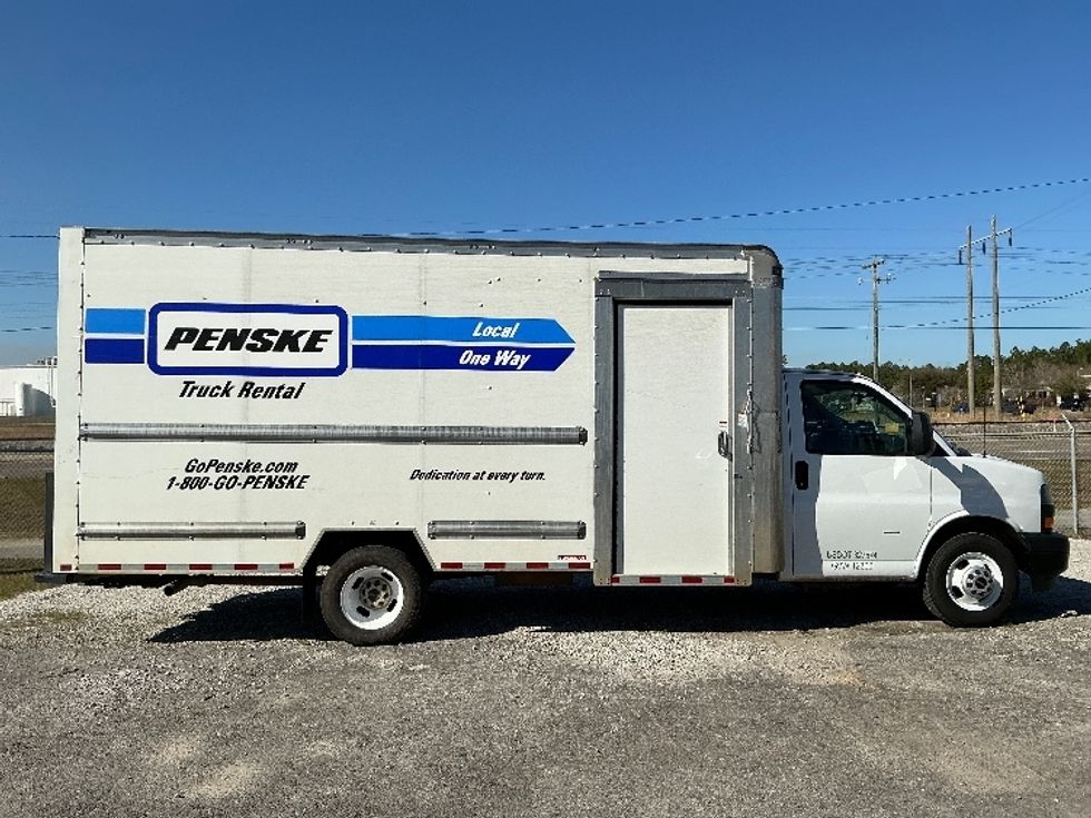 Light Duty Box Truck-Light and Medium Duty Trucks-GMC-2022-Savana G33903-Hattiesburg-MS-49,700\n\t\tmiles-$ 41,250 - Image 15
