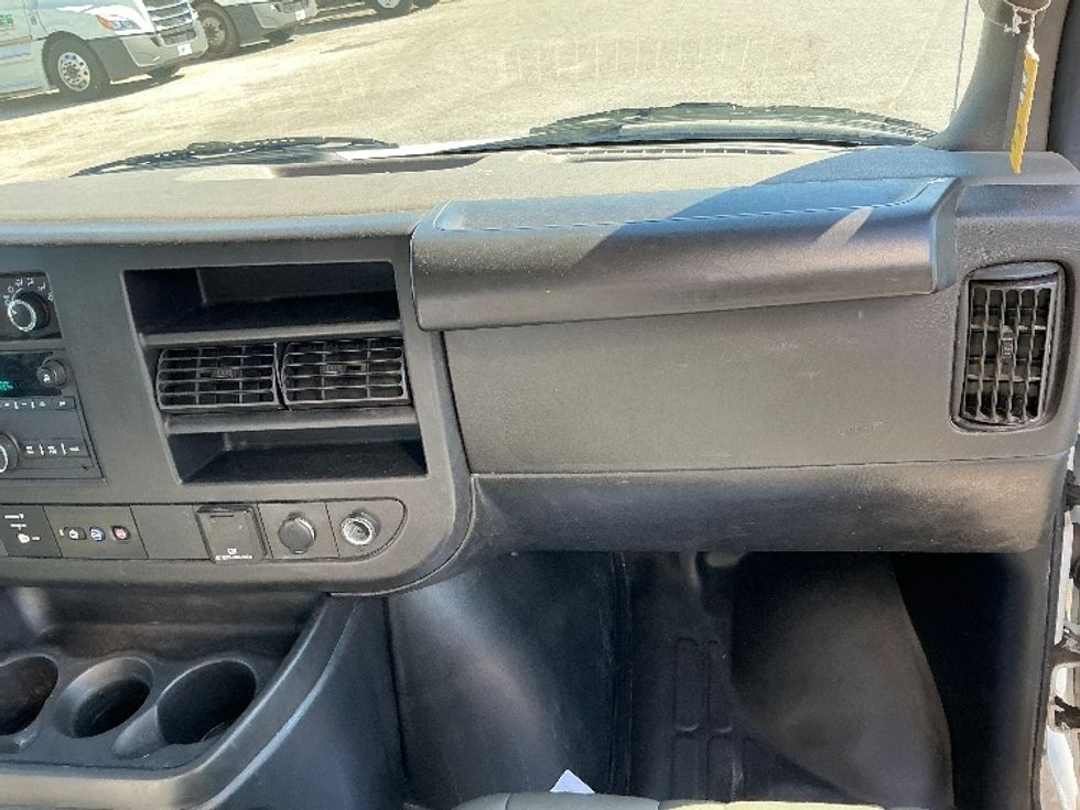 Light Duty Box Truck-Light and Medium Duty Trucks-GMC-2022-Savana G33903-Hattiesburg-MS-49,700\n\t\tmiles-$ 41,250 - Image 21