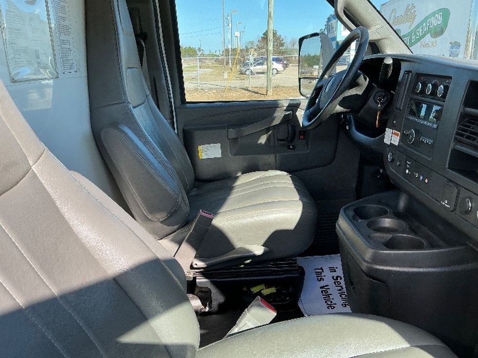 Light Duty Box Truck-Light and Medium Duty Trucks-GMC-2022-Savana G33903-Hattiesburg-MS-49,700\n\t\tmiles-$ 41,250 - Image 22