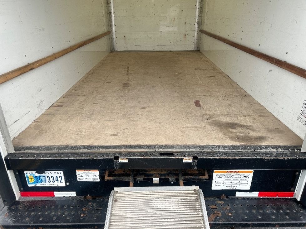 Light Duty Box Truck-Light and Medium Duty Trucks-GMC-2022-Savana G33903-Hayward-CA-93,403\n\t\tmiles-$ 30,250 - Image 10