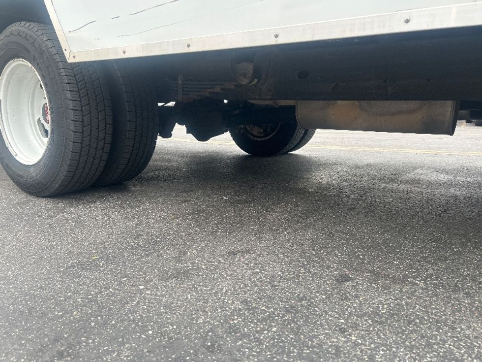 Light Duty Box Truck-Light and Medium Duty Trucks-GMC-2022-Savana G33903-Hayward-CA-93,403\n\t\tmiles-$ 30,250 - Image 14