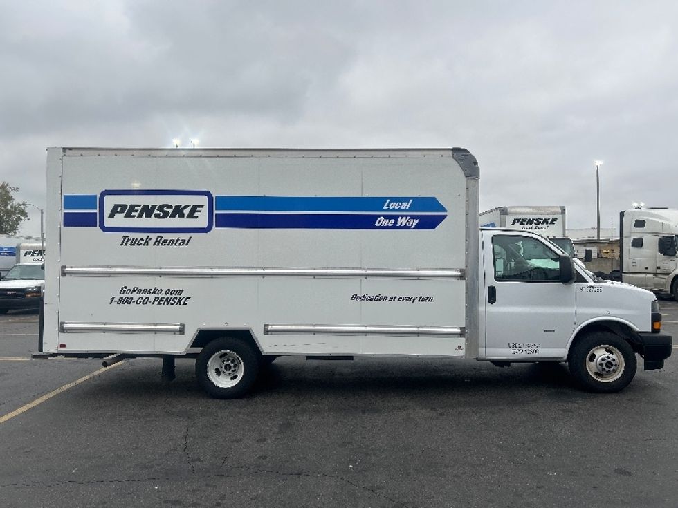 Light Duty Box Truck-Light and Medium Duty Trucks-GMC-2022-Savana G33903-Hayward-CA-93,403\n\t\tmiles-$ 30,250 - Image 15