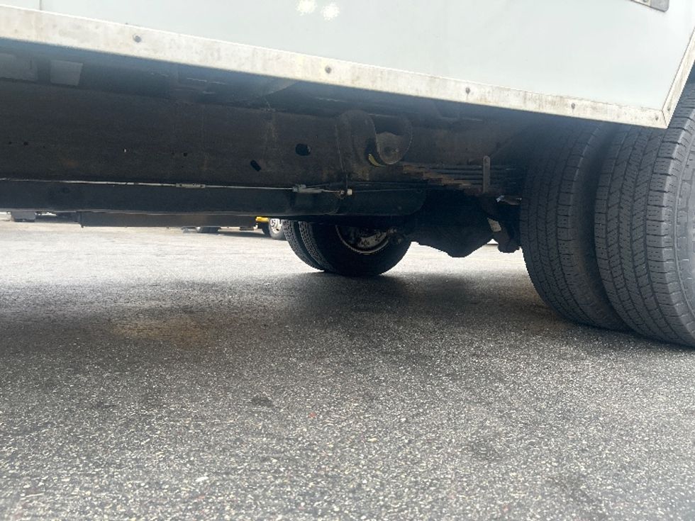 Light Duty Box Truck-Light and Medium Duty Trucks-GMC-2022-Savana G33903-Hayward-CA-93,403\n\t\tmiles-$ 30,250 - Image 5