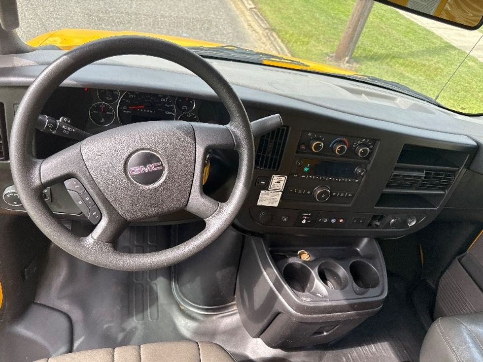 Light Duty Box Truck-Light and Medium Duty Trucks-GMC-2022-Savana G33903-Homewood-AL-100,803\n\t\tmiles-$ 27,250 - Image 18