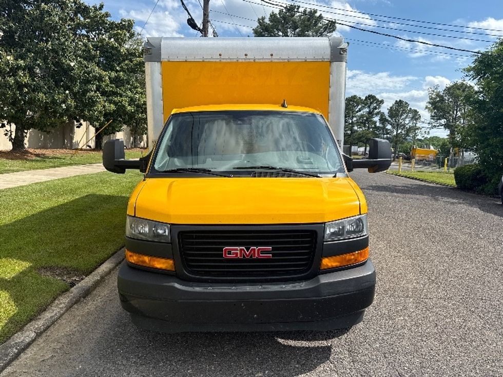 Light Duty Box Truck-Light and Medium Duty Trucks-GMC-2022-Savana G33903-Homewood-AL-100,803\n\t\tmiles-$ 27,250 - Image 2