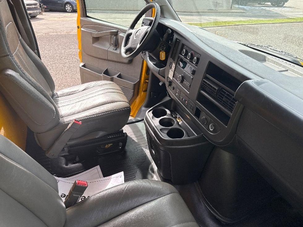 Light Duty Box Truck-Light and Medium Duty Trucks-GMC-2022-Savana G33903-Homewood-AL-100,803\n\t\tmiles-$ 27,250 - Image 22