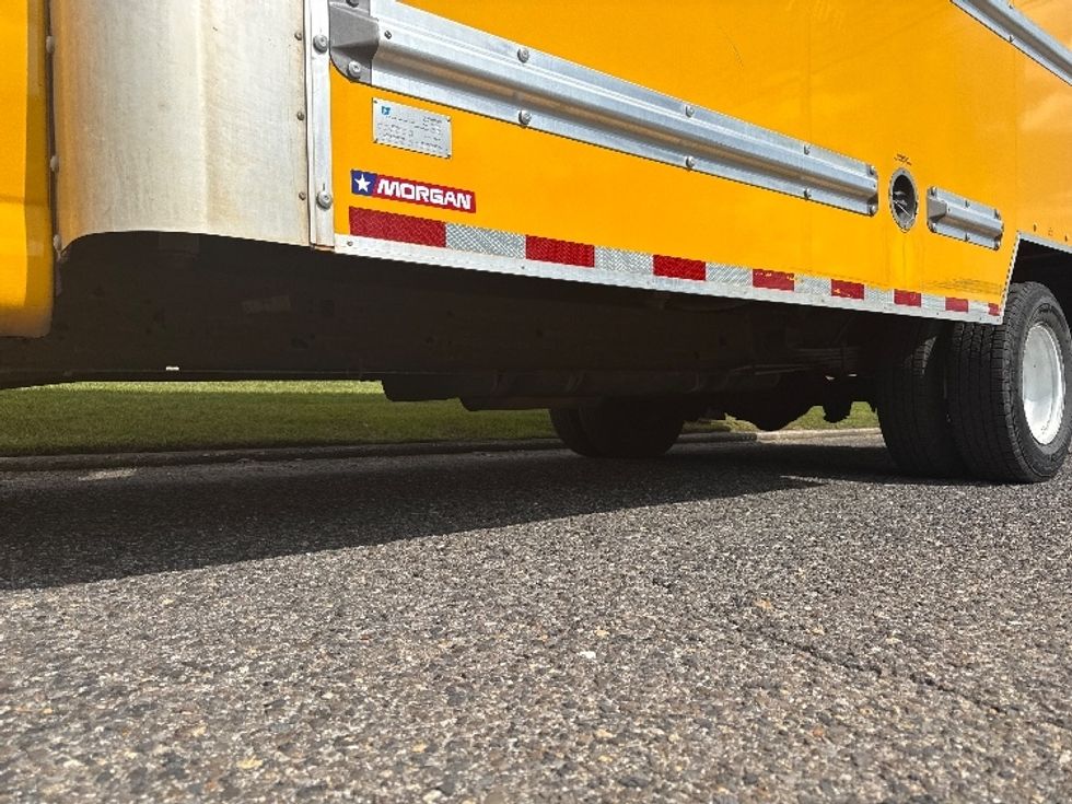 Light Duty Box Truck-Light and Medium Duty Trucks-GMC-2022-Savana G33903-Homewood-AL-100,803\n\t\tmiles-$ 27,250 - Image 5