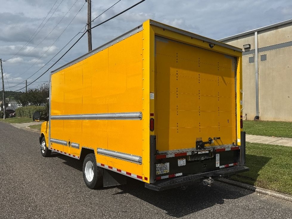 Light Duty Box Truck-Light and Medium Duty Trucks-GMC-2022-Savana G33903-Homewood-AL-100,803\n\t\tmiles-$ 27,250 - Image 6