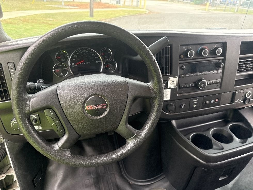 Light Duty Box Truck-Light and Medium Duty Trucks-GMC-2022-Savana G33903-Homewood-AL-104,579\n\t\tmiles-$ 32,750 - Image 18