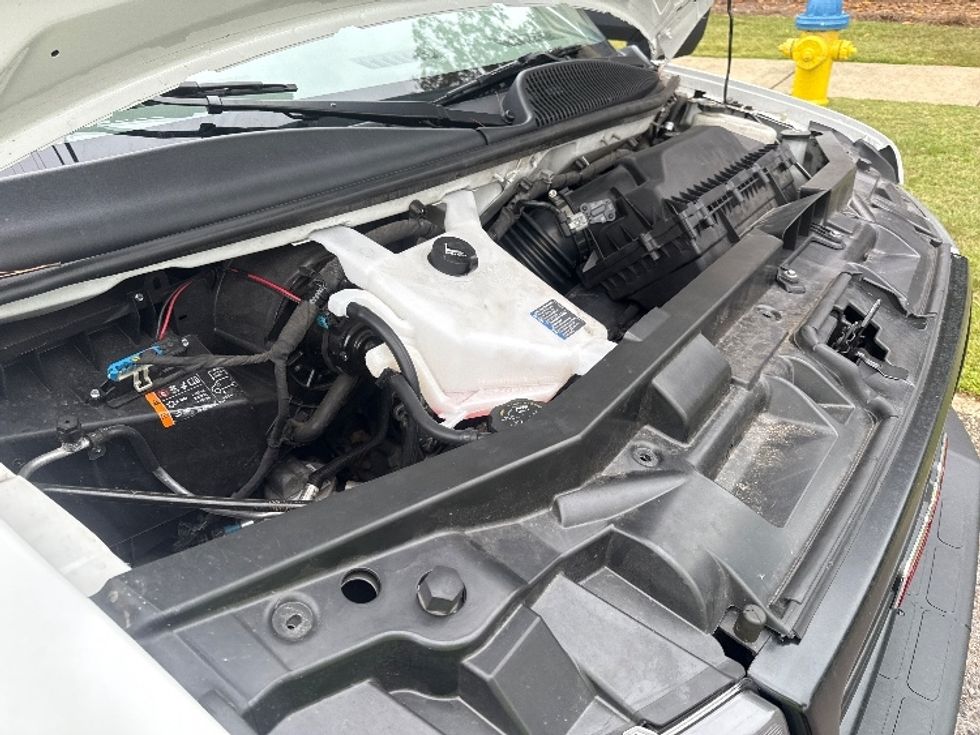 Light Duty Box Truck-Light and Medium Duty Trucks-GMC-2022-Savana G33903-Homewood-AL-104,579\n\t\tmiles-$ 32,750 - Image 23