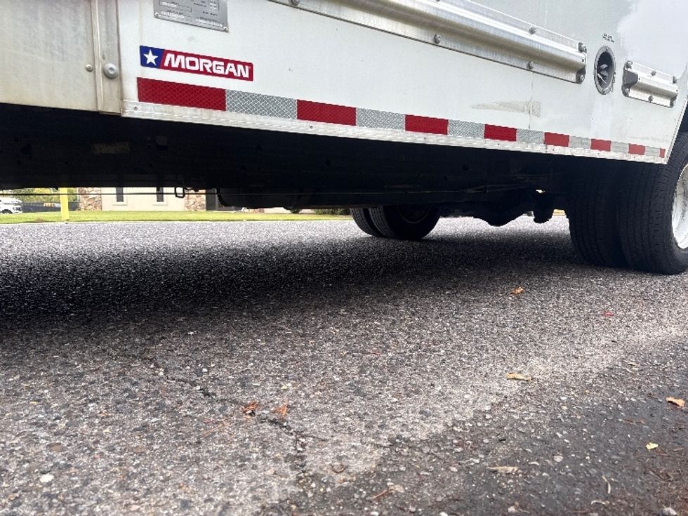 Light Duty Box Truck-Light and Medium Duty Trucks-GMC-2022-Savana G33903-Homewood-AL-104,579\n\t\tmiles-$ 32,750 - Image 5