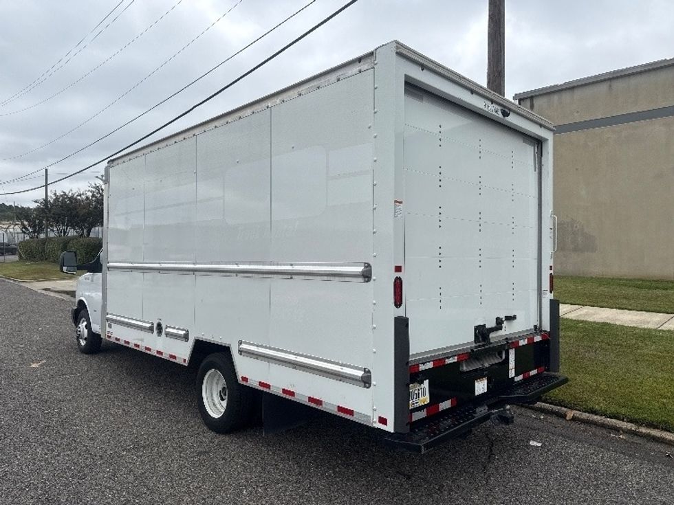 Light Duty Box Truck-Light and Medium Duty Trucks-GMC-2022-Savana G33903-Homewood-AL-104,579\n\t\tmiles-$ 32,750 - Image 6