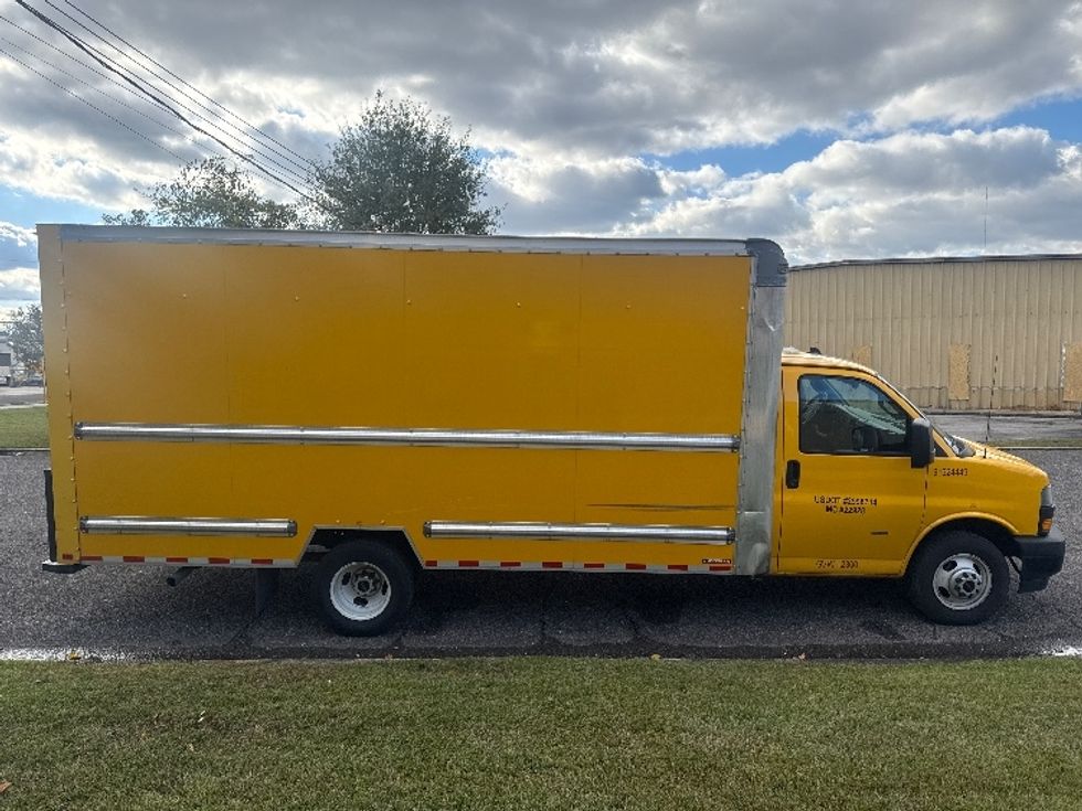 Light Duty Box Truck-Light and Medium Duty Trucks-GMC-2022-Savana G33903-Homewood-AL-129,194\n\t\tmiles-$ 24,750 - Image 15