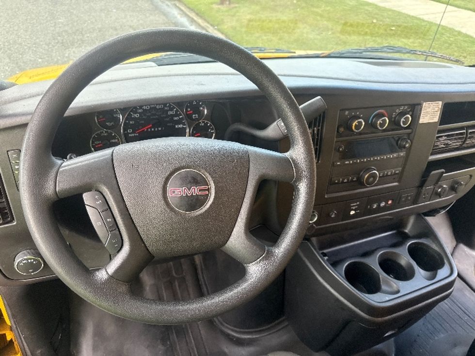 Light Duty Box Truck-Light and Medium Duty Trucks-GMC-2022-Savana G33903-Homewood-AL-129,194\n\t\tmiles-$ 24,750 - Image 18