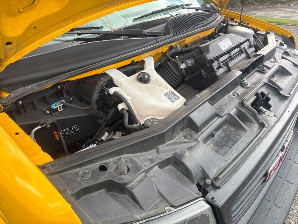 Light Duty Box Truck-Light and Medium Duty Trucks-GMC-2022-Savana G33903-Homewood-AL-129,194\n\t\tmiles-$ 24,750 - Image 23