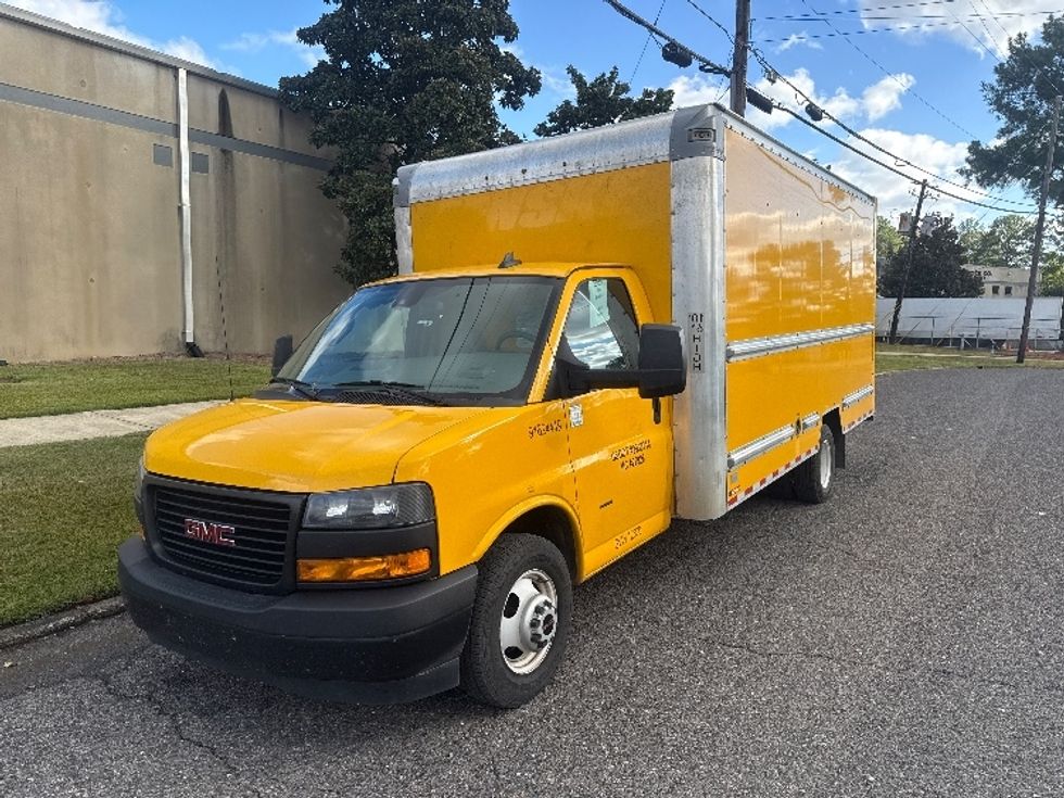 Light Duty Box Truck-Light and Medium Duty Trucks-GMC-2022-Savana G33903-Homewood-AL-129,194\n\t\tmiles-$ 24,750 - Image 3
