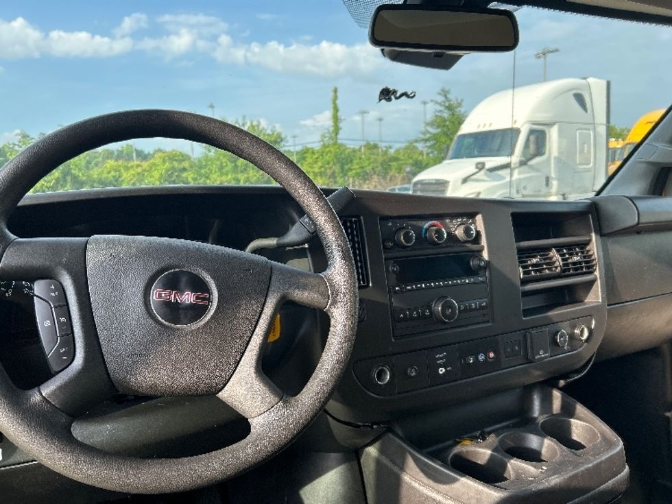 Light Duty Box Truck-Light and Medium Duty Trucks-GMC-2022-Savana G33903-Homewood-AL-86,297\n\t\tmiles-$ 30,500 - Image 18