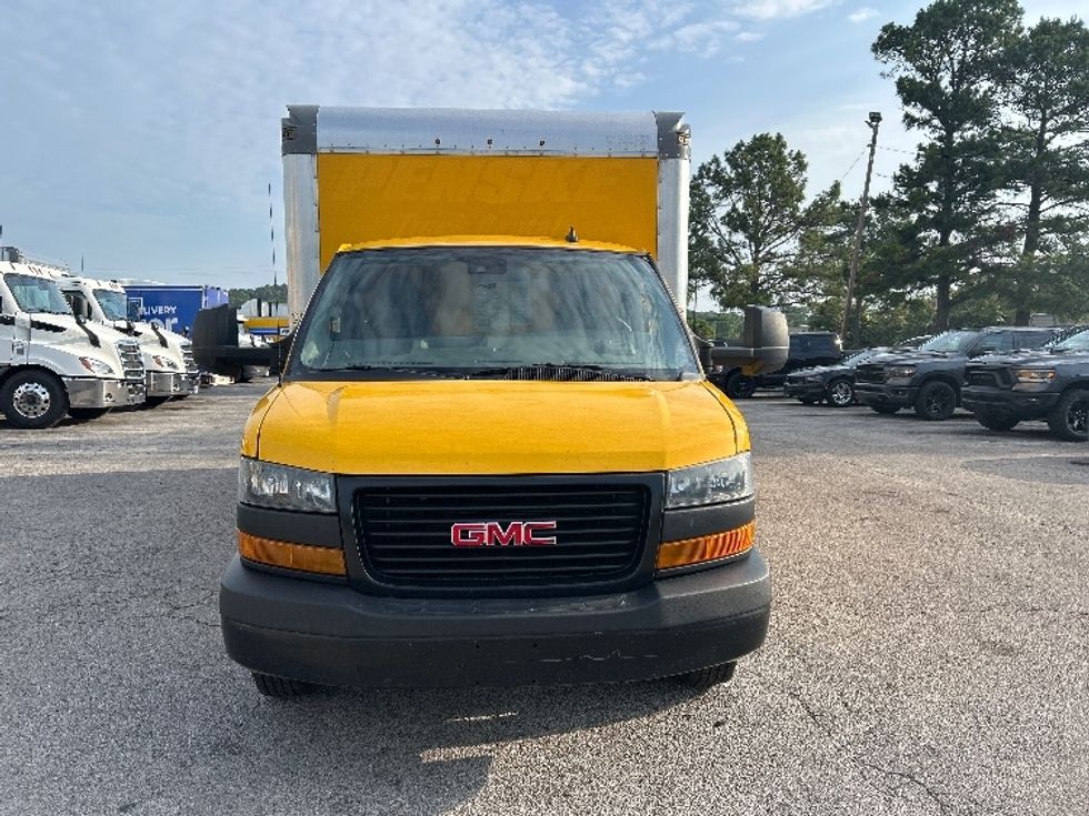 Light Duty Box Truck-Light and Medium Duty Trucks-GMC-2022-Savana G33903-Homewood-AL-86,297\n\t\tmiles-$ 30,500 - Image 2