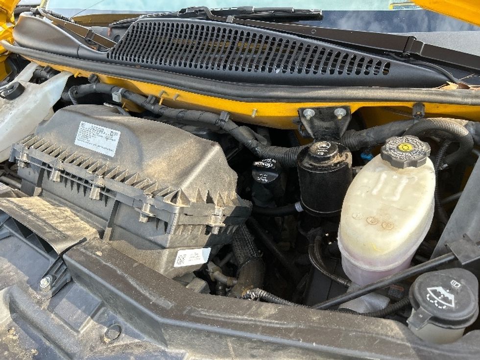Light Duty Box Truck-Light and Medium Duty Trucks-GMC-2022-Savana G33903-Homewood-AL-86,297\n\t\tmiles-$ 30,500 - Image 24