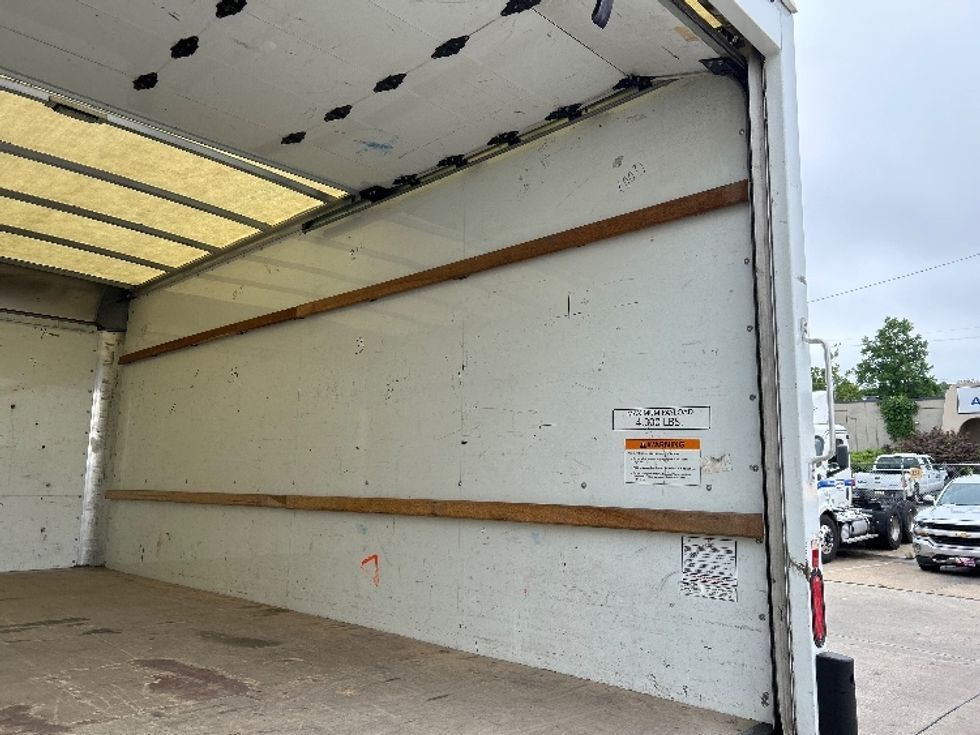 Light Duty Box Truck-Light and Medium Duty Trucks-GMC-2022-Savana G33903-Homewood-AL-95,407\n\t\tmiles-$ 31,500 - Image 12