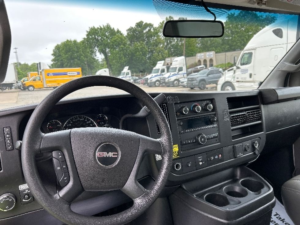 Light Duty Box Truck-Light and Medium Duty Trucks-GMC-2022-Savana G33903-Homewood-AL-95,407\n\t\tmiles-$ 31,500 - Image 18