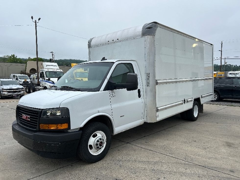 Light Duty Box Truck-Light and Medium Duty Trucks-GMC-2022-Savana G33903-Homewood-AL-95,407\n\t\tmiles-$ 31,500 - Image 3