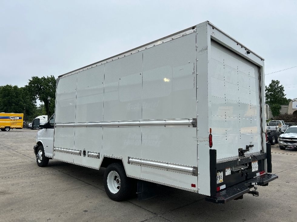 Light Duty Box Truck-Light and Medium Duty Trucks-GMC-2022-Savana G33903-Homewood-AL-95,407\n\t\tmiles-$ 31,500 - Image 6