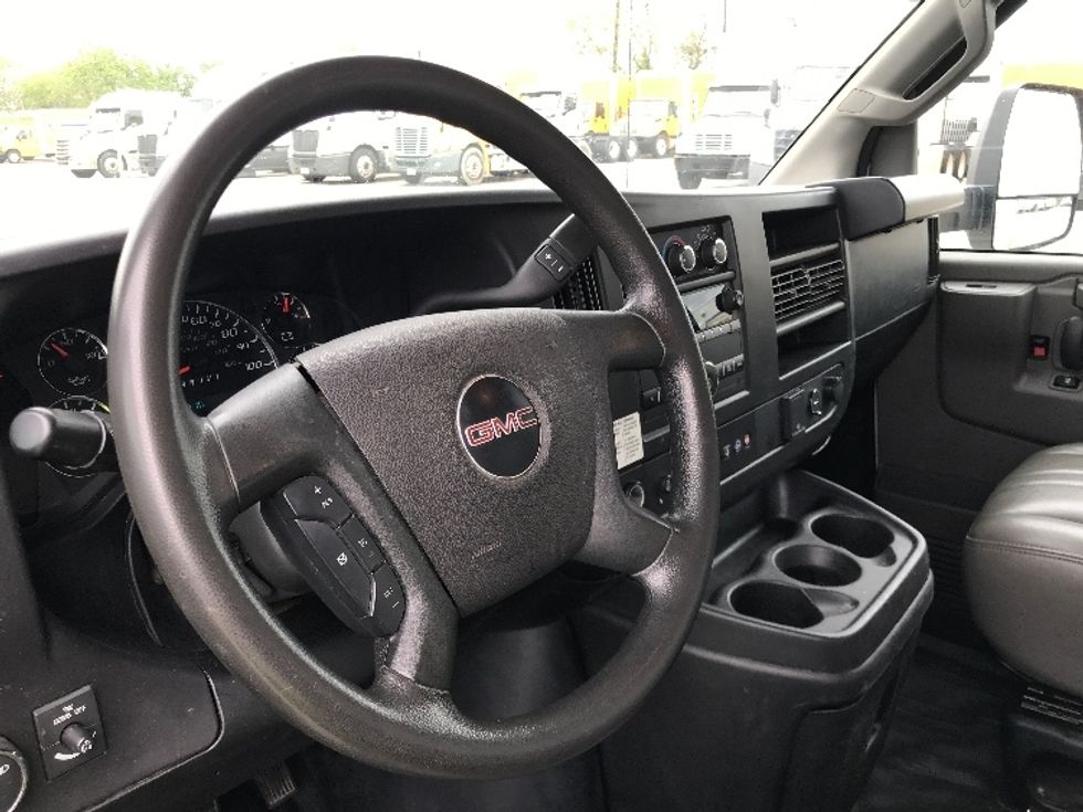 Light Duty Box Truck-Light and Medium Duty Trucks-GMC-2022-Savana G33903-Houston-TX-60,623\n\t\tmiles-$ 38,500 - Image 15